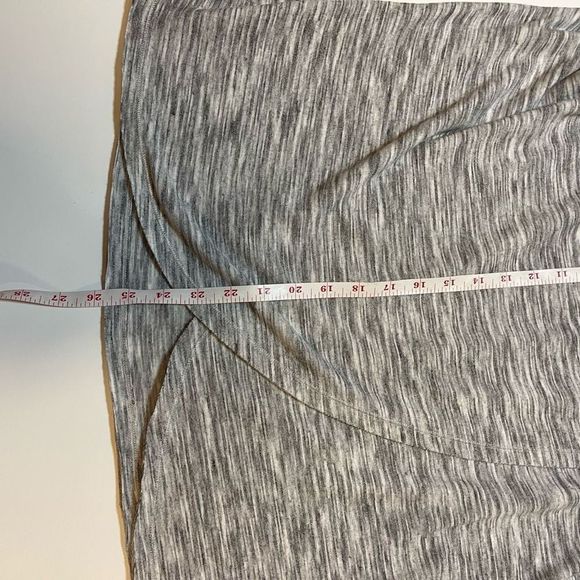 Christopher&banks  NWOT Grey Stretch Cowl Neck Tulip Hem Long-sleeve Sweatshirt - Picture 8 of 8